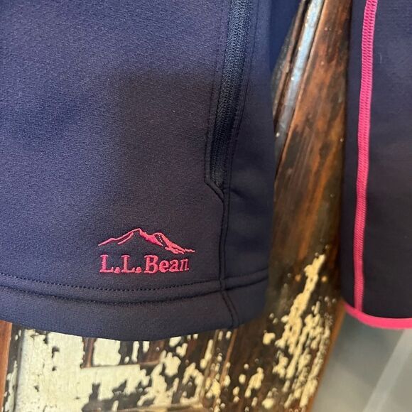 Women’s LL Bean lightweight polyester track sports jacket w pink trim piping. - Picture 5 of 11